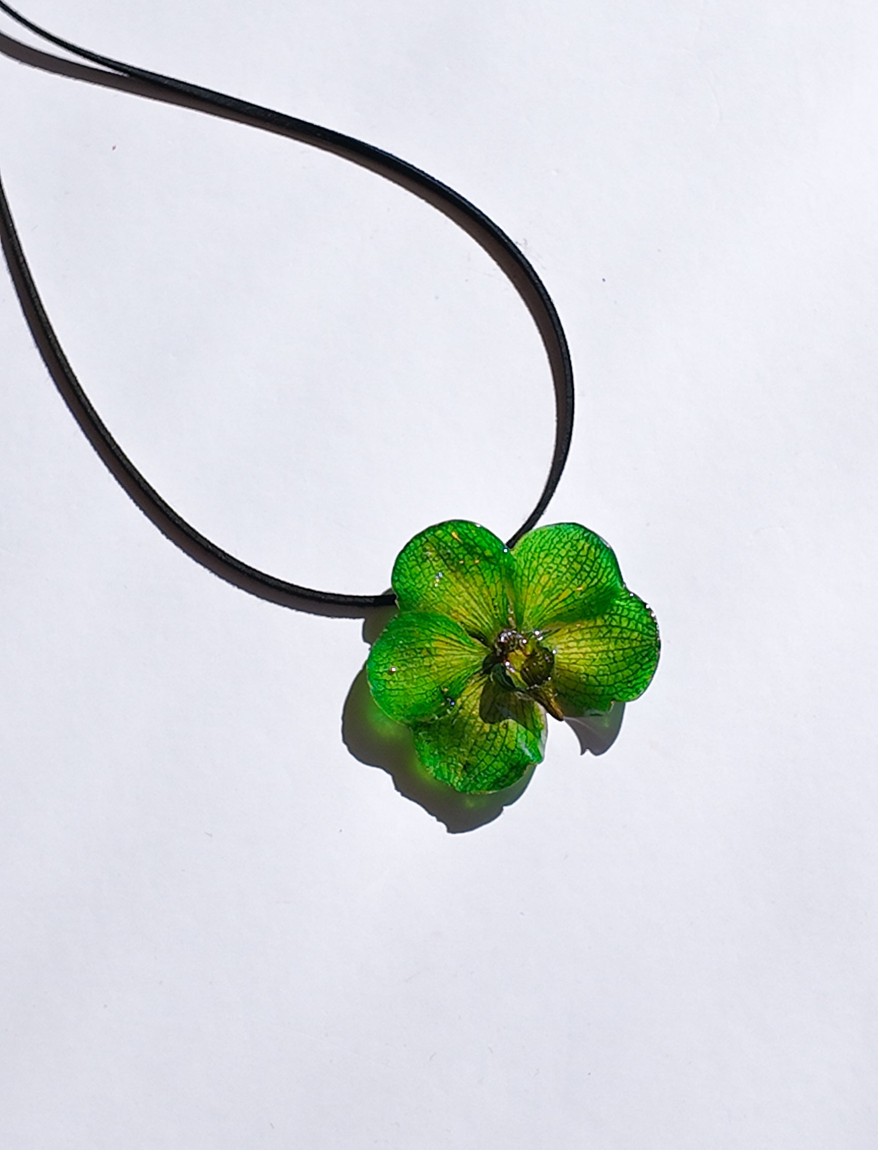 Garden Vanda Necklace