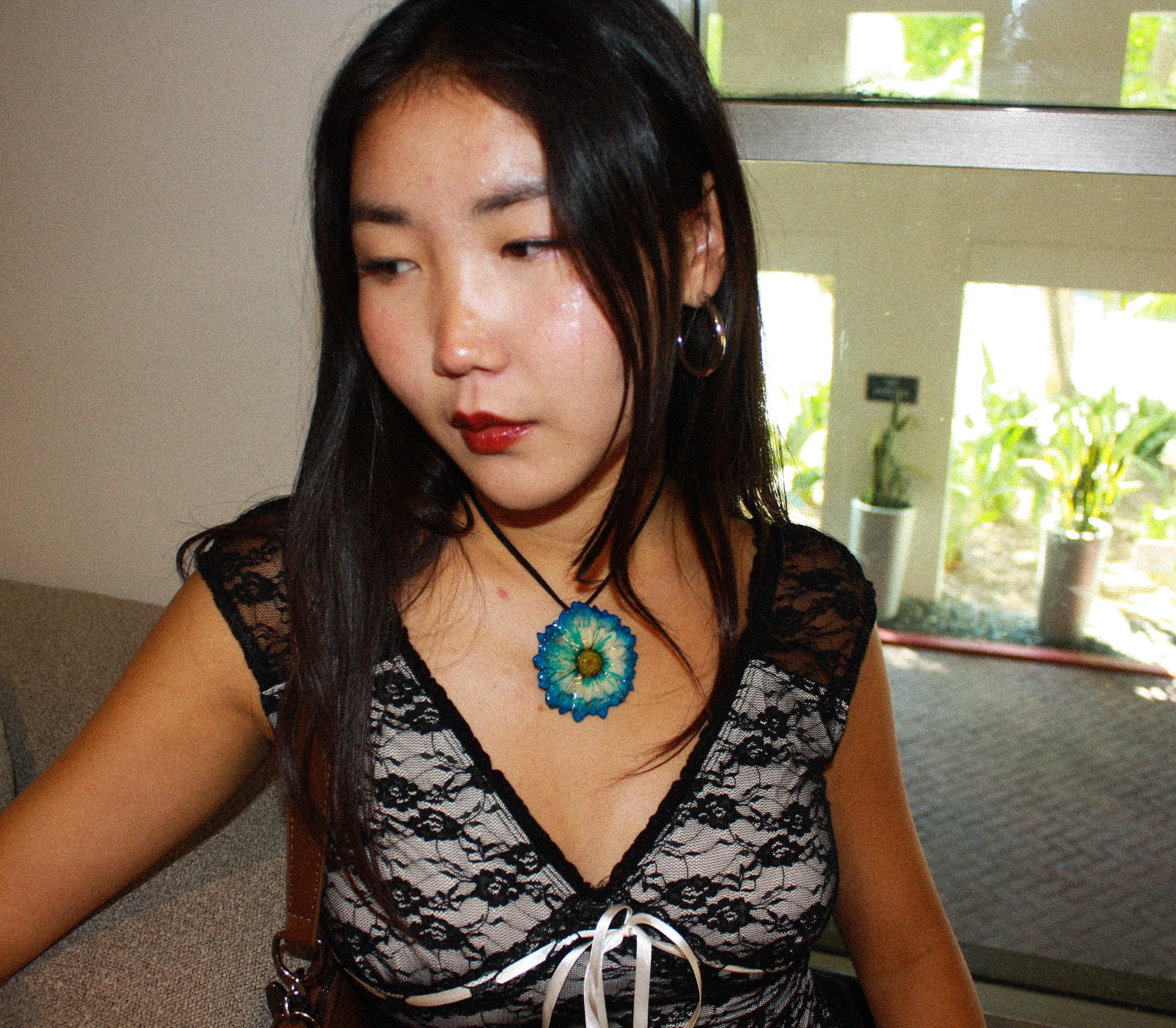 Daisy on Black Cord - Real Daisy Preserved in Resin