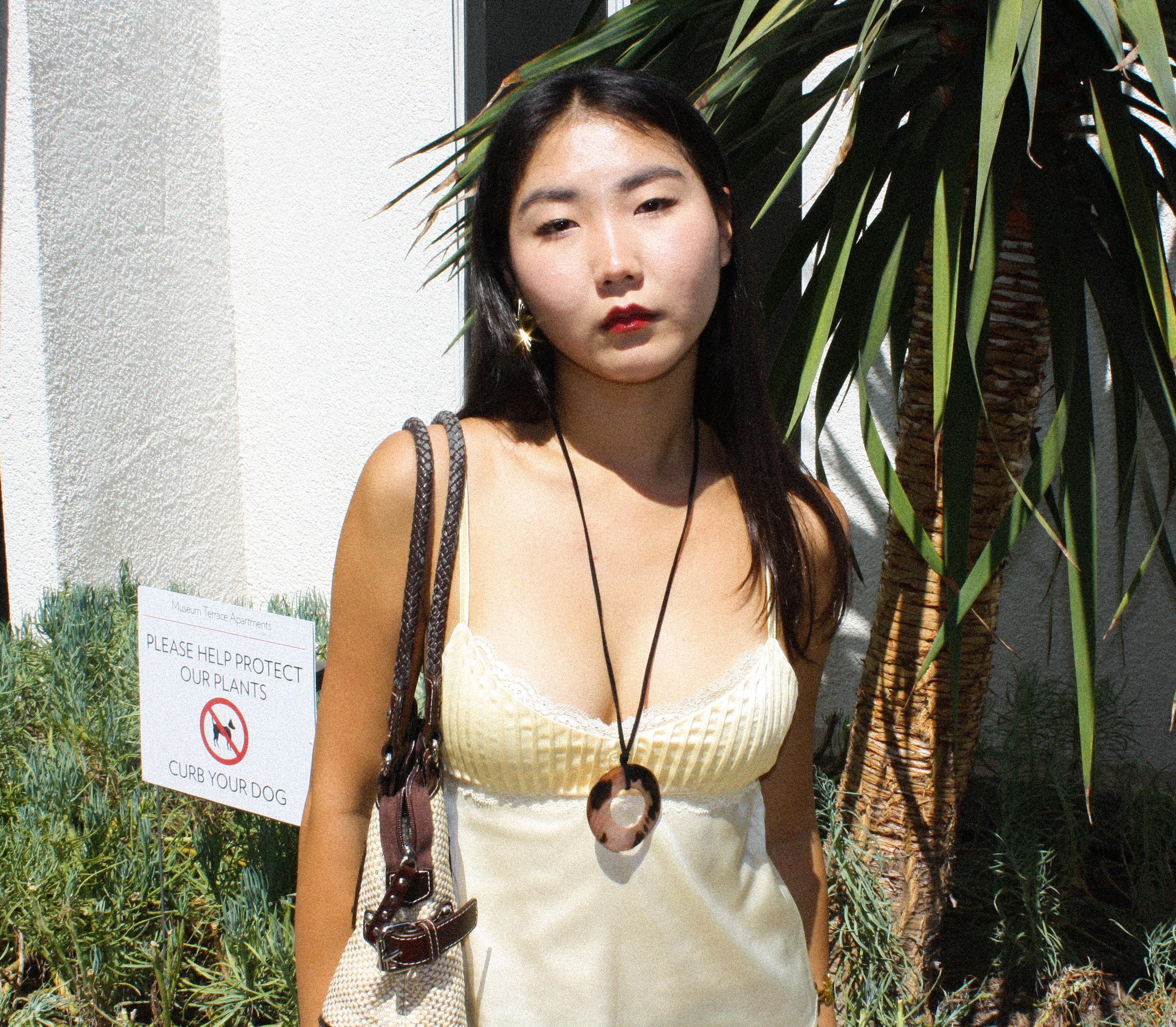 Natural Shell Circle Pendant Necklace