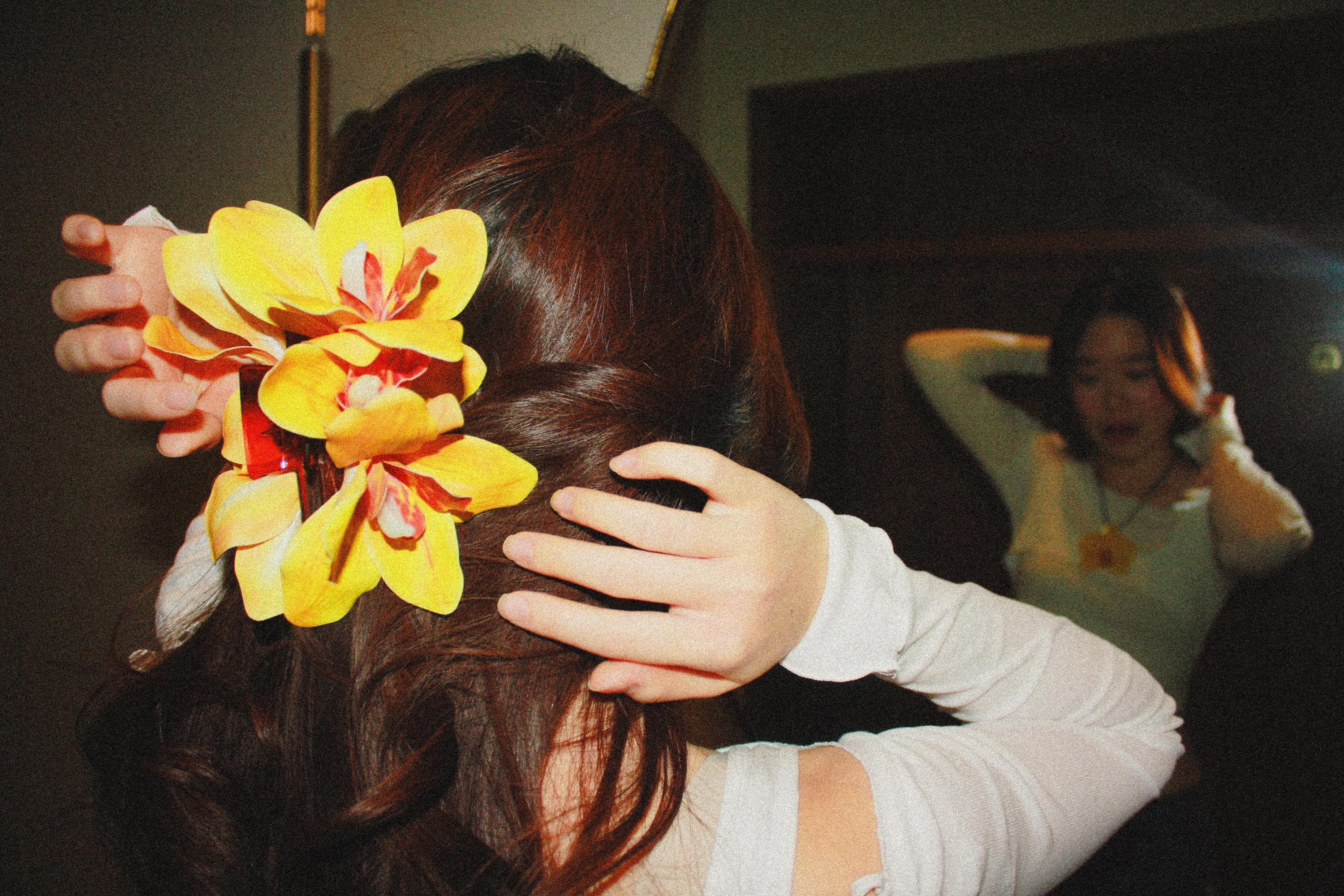 Sunset Orchid Hair Claw Clip