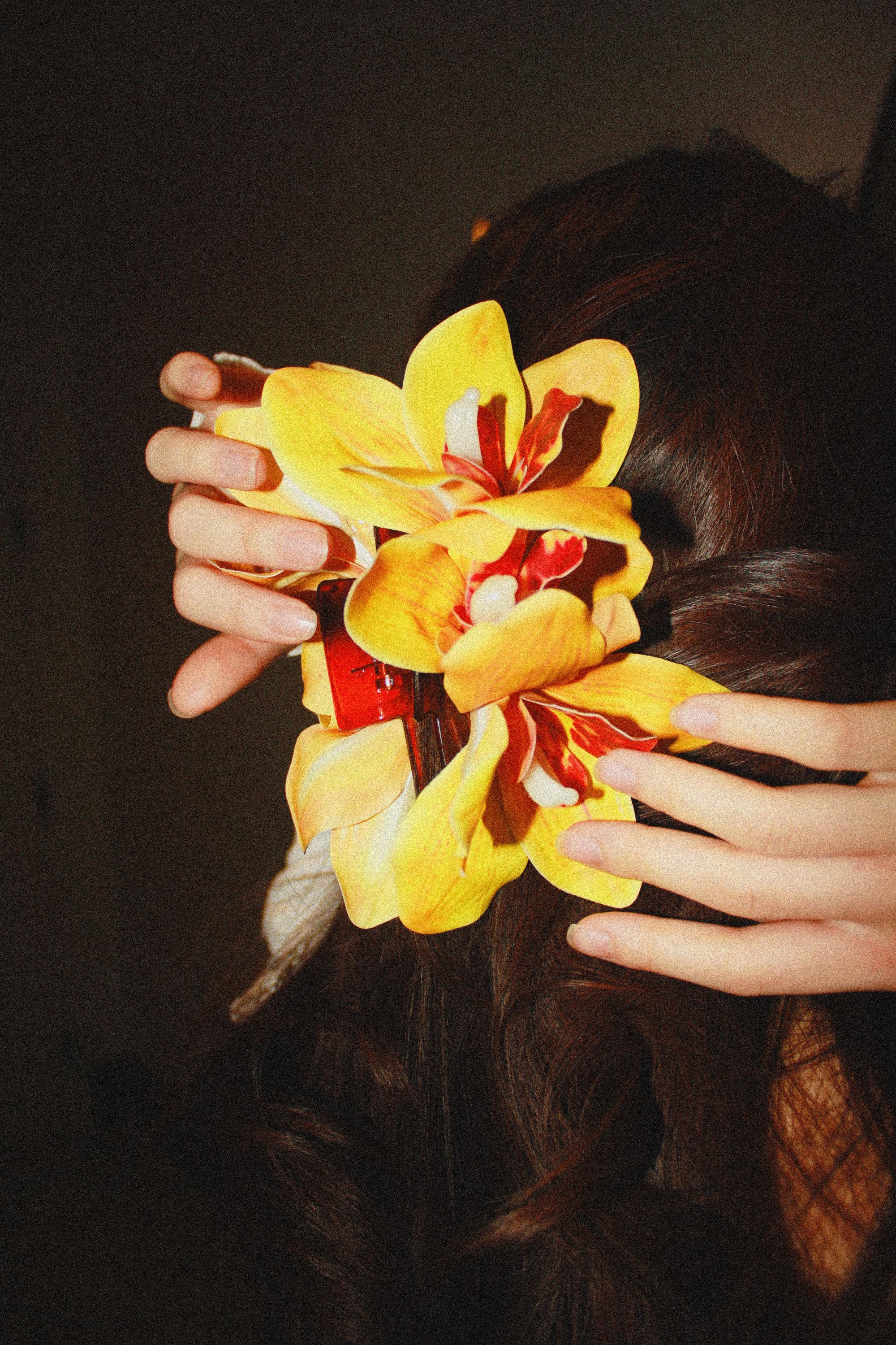 Sunset Orchid Hair Claw Clip